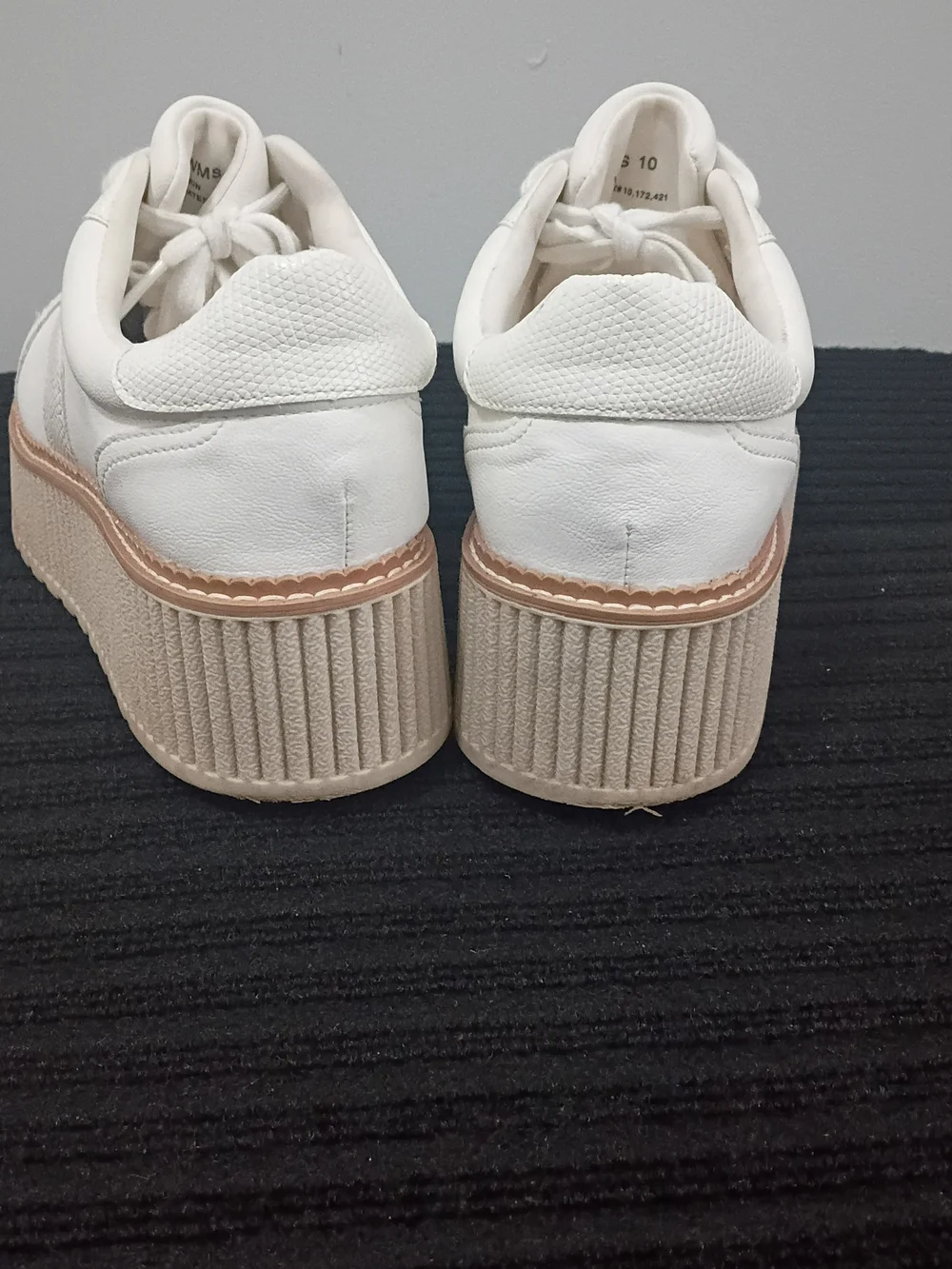 Dolce Vita Women's White Platform Lace-Up Sneakers with Tan Trim Sz 10